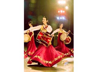 Danse folklorique - la danse au Janggo