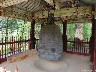 La cloche du temple Yujom